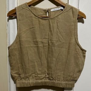 La Classe Couture Sleeveless Blouse